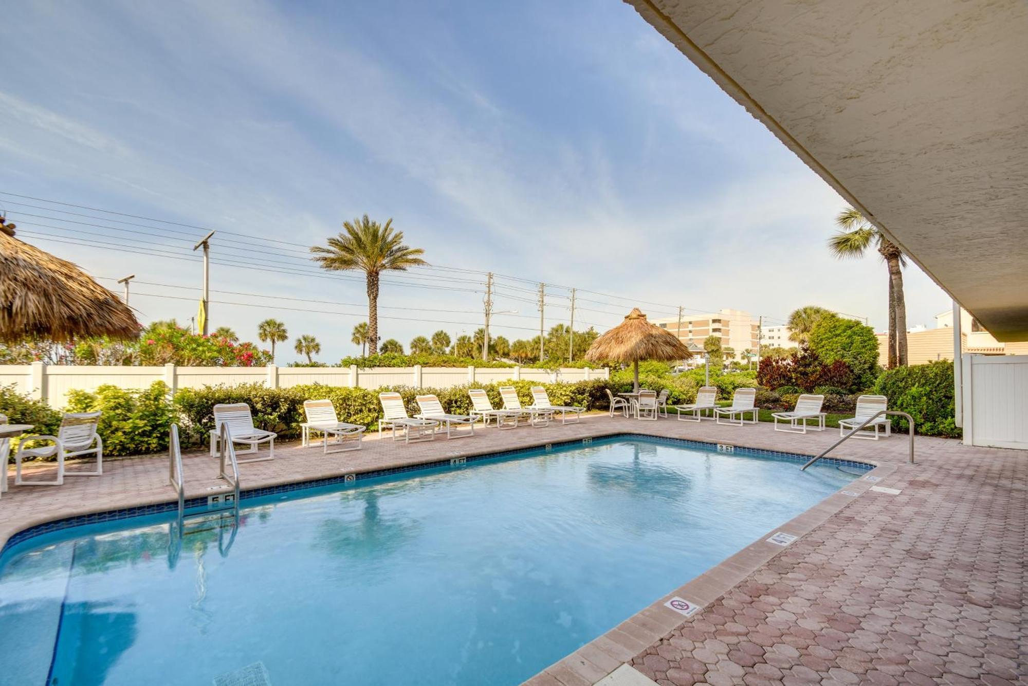 Coastal Condo With Balcony Walk To Madeira Beach! St. Pete Beach Exterior photo